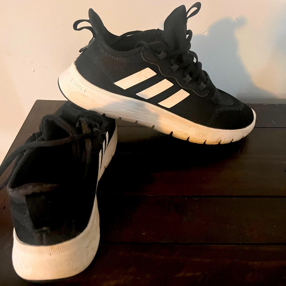 Adidas Women’s 6.5